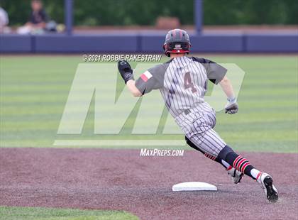 Thumbnail 3 in Rockwall vs. Rockwall-Heath (UIL 6A Regional Finals Game 2) photogallery.