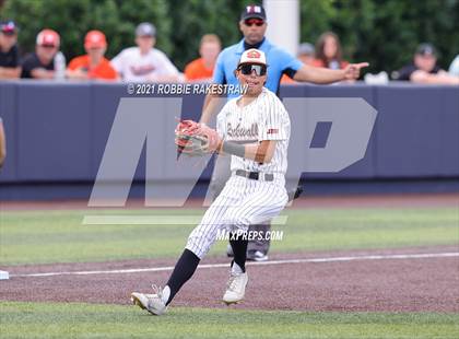 Thumbnail 1 in Rockwall vs. Rockwall-Heath (UIL 6A Regional Finals Game 2) photogallery.