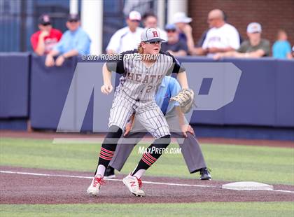 Thumbnail 3 in Rockwall vs. Rockwall-Heath (UIL 6A Regional Finals Game 2) photogallery.
