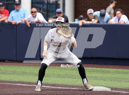 Thumbnail 2 in Rockwall vs. Rockwall-Heath (UIL 6A Regional Finals Game 2) photogallery.
