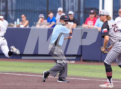 Thumbnail 2 in Rockwall vs. Rockwall-Heath (UIL 6A Regional Finals Game 2) photogallery.