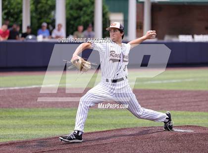 Thumbnail 2 in Rockwall vs. Rockwall-Heath (UIL 6A Regional Finals Game 2) photogallery.