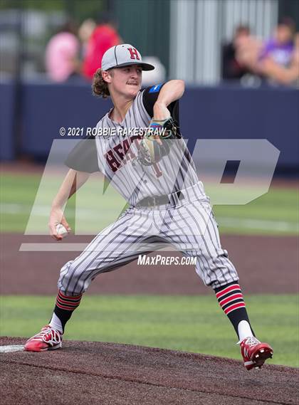 Thumbnail 3 in Rockwall vs. Rockwall-Heath (UIL 6A Regional Finals Game 2) photogallery.