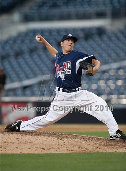 Thumbnail 2 in Aflac All-American Baseball Classic 2010 photogallery.