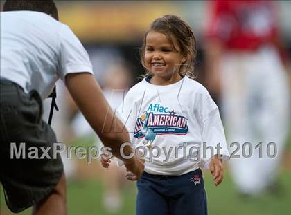 Thumbnail 2 in Aflac All-American Baseball Classic 2010 photogallery.