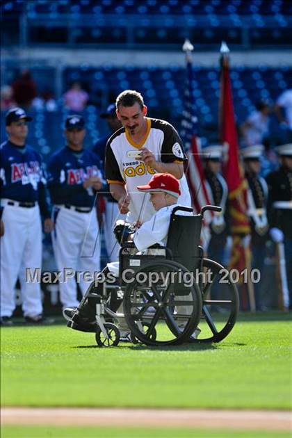 Thumbnail 1 in Aflac All-American Baseball Classic 2010 photogallery.