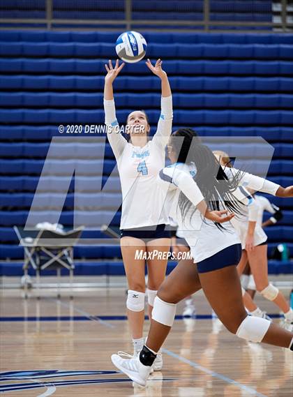 Thumbnail 1 in Sprayberry vs. Pope (Tri Match) photogallery.