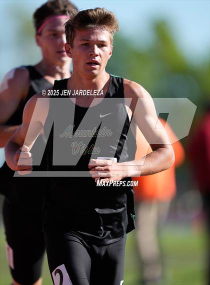 Thumbnail 1 in CHSAA Final 5A (3200 Meters) photogallery.