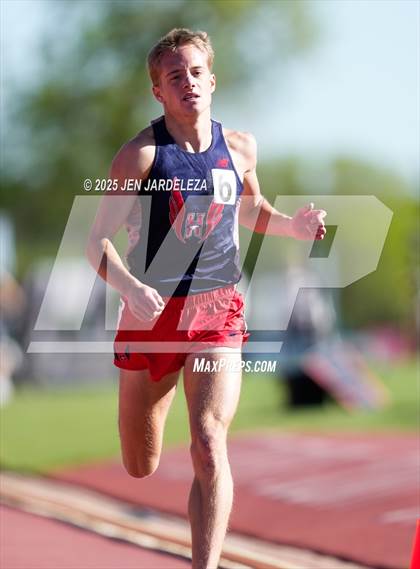 Thumbnail 2 in CHSAA Final 5A (3200 Meters) photogallery.