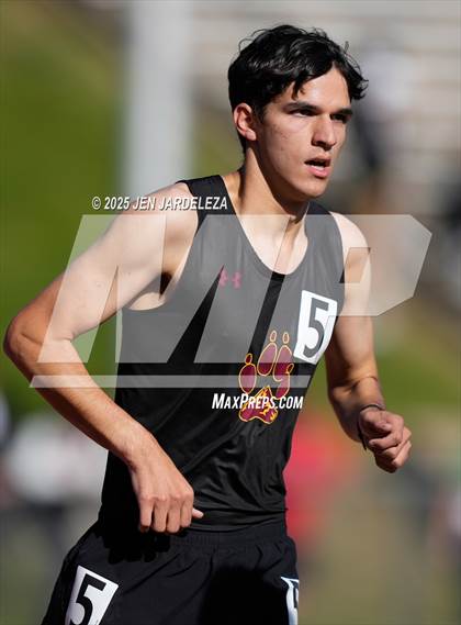 Thumbnail 1 in CHSAA Final 5A (3200 Meters) photogallery.