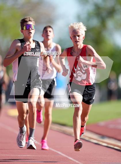 Thumbnail 1 in CHSAA Final 5A (3200 Meters) photogallery.