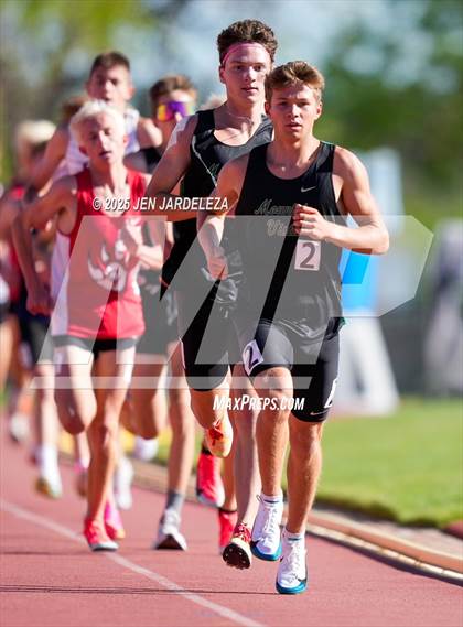 Thumbnail 2 in CHSAA Final 5A (3200 Meters) photogallery.