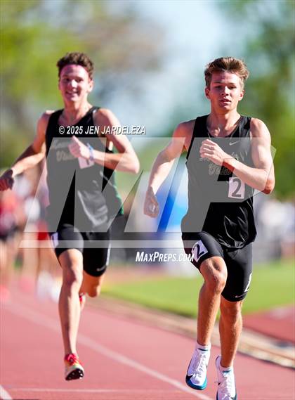 Thumbnail 1 in CHSAA Final 5A (3200 Meters) photogallery.