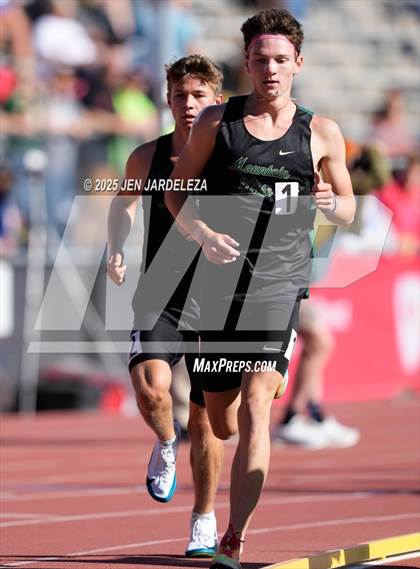 Thumbnail 2 in CHSAA Final 5A (3200 Meters) photogallery.