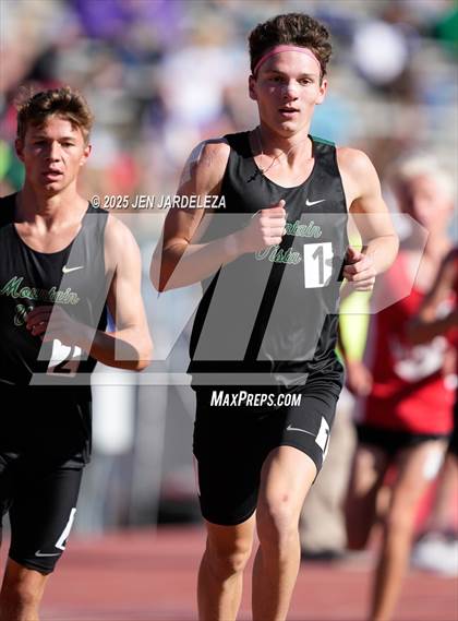Thumbnail 1 in CHSAA Final 5A (3200 Meters) photogallery.