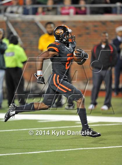 Thumbnail 3 in Gilmer vs. Celina (UIL 4A Division 2 Semifinal) photogallery.