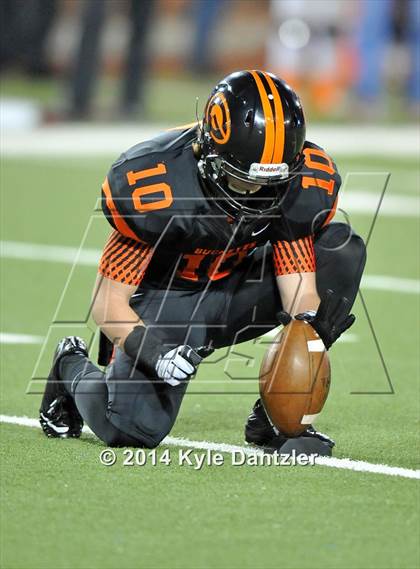 Thumbnail 2 in Gilmer vs. Celina (UIL 4A Division 2 Semifinal) photogallery.