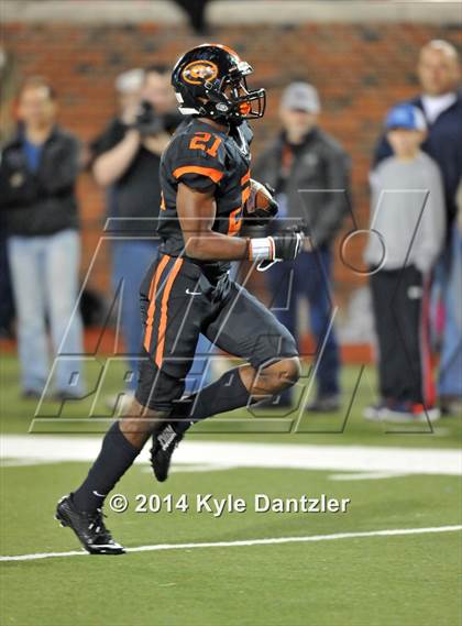 Thumbnail 1 in Gilmer vs. Celina (UIL 4A Division 2 Semifinal) photogallery.