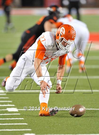 Thumbnail 3 in Gilmer vs. Celina (UIL 4A Division 2 Semifinal) photogallery.