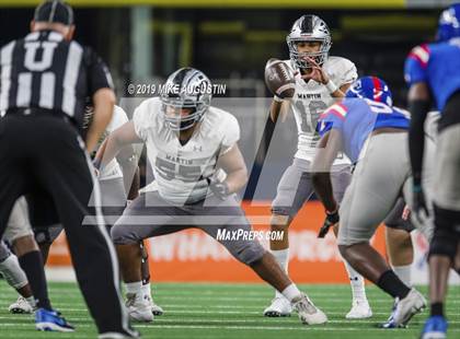 Thumbnail 2 in Martin vs. Duncanville (6A DI Reg Semi-Final Playoff) photogallery.