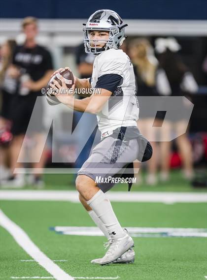 Thumbnail 1 in Martin vs. Duncanville (6A DI Reg Semi-Final Playoff) photogallery.