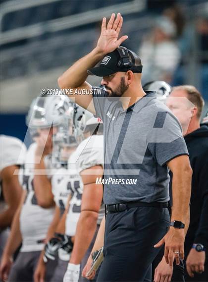 Thumbnail 1 in Martin vs. Duncanville (6A DI Reg Semi-Final Playoff) photogallery.