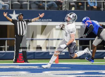 Thumbnail 2 in Martin vs. Duncanville (6A DI Reg Semi-Final Playoff) photogallery.