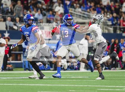 Thumbnail 3 in Martin vs. Duncanville (6A DI Reg Semi-Final Playoff) photogallery.