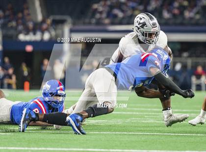 Thumbnail 2 in Martin vs. Duncanville (6A DI Reg Semi-Final Playoff) photogallery.