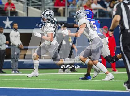 Thumbnail 3 in Martin vs. Duncanville (6A DI Reg Semi-Final Playoff) photogallery.