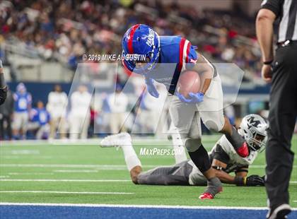 Thumbnail 3 in Martin vs. Duncanville (6A DI Reg Semi-Final Playoff) photogallery.