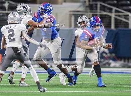 Thumbnail 2 in Martin vs. Duncanville (6A DI Reg Semi-Final Playoff) photogallery.