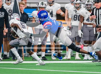 Thumbnail 2 in Martin vs. Duncanville (6A DI Reg Semi-Final Playoff) photogallery.