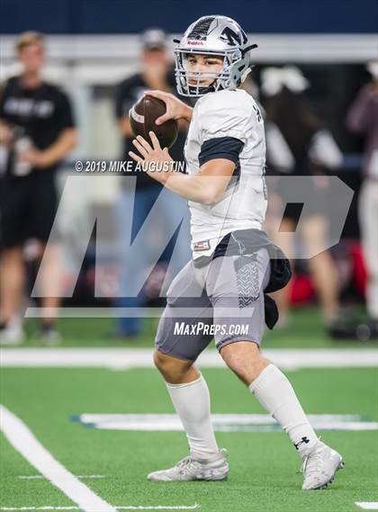 Thumbnail 2 in Martin vs. Duncanville (6A DI Reg Semi-Final Playoff) photogallery.
