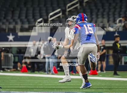 Thumbnail 1 in Martin vs. Duncanville (6A DI Reg Semi-Final Playoff) photogallery.