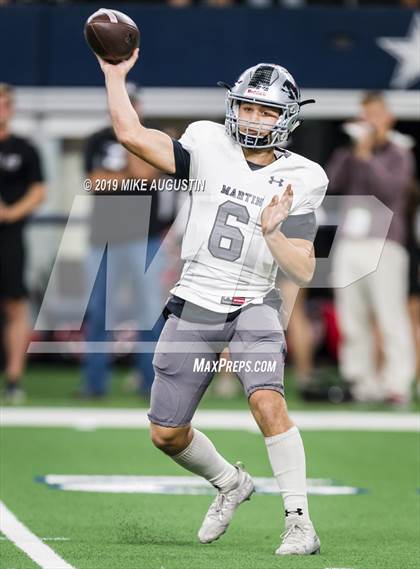 Thumbnail 1 in Martin vs. Duncanville (6A DI Reg Semi-Final Playoff) photogallery.