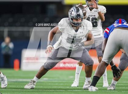 Thumbnail 3 in Martin vs. Duncanville (6A DI Reg Semi-Final Playoff) photogallery.