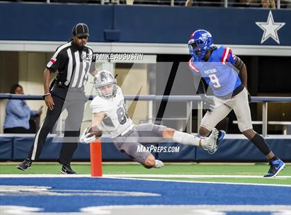 Thumbnail 1 in Martin vs. Duncanville (6A DI Reg Semi-Final Playoff) photogallery.