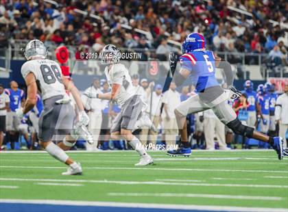Thumbnail 1 in Martin vs. Duncanville (6A DI Reg Semi-Final Playoff) photogallery.