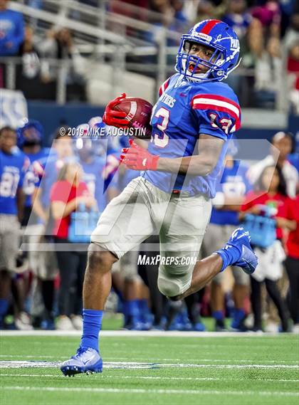 Thumbnail 2 in Martin vs. Duncanville (6A DI Reg Semi-Final Playoff) photogallery.