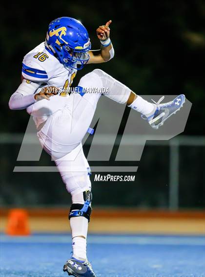 Thumbnail 2 in Bishop Amat @ Chaminade photogallery.
