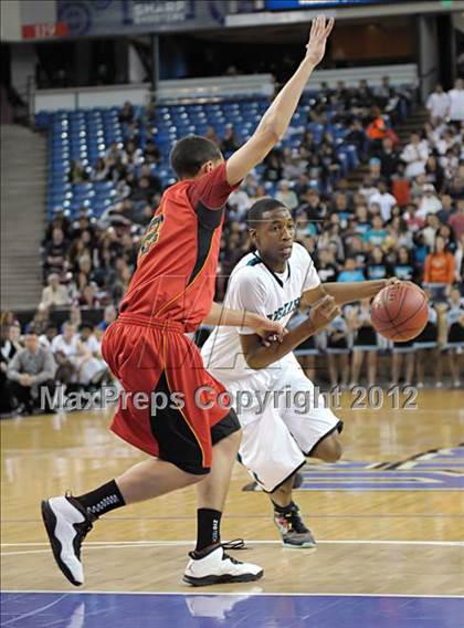 Thumbnail 3 in Sheldon vs. Jesuit (CIF D1 NorCal Regional Final) photogallery.