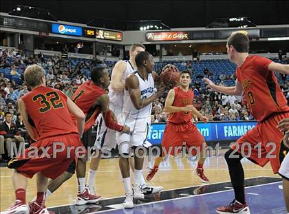 Thumbnail 2 in Sheldon vs. Jesuit (CIF D1 NorCal Regional Final) photogallery.