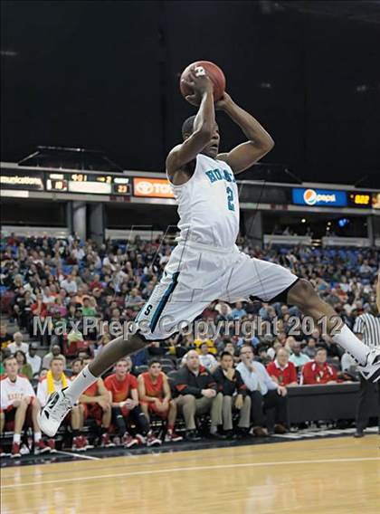 Thumbnail 2 in Sheldon vs. Jesuit (CIF D1 NorCal Regional Final) photogallery.