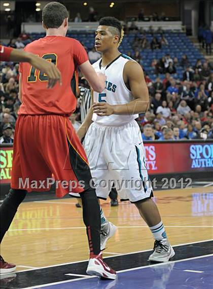 Thumbnail 2 in Sheldon vs. Jesuit (CIF D1 NorCal Regional Final) photogallery.