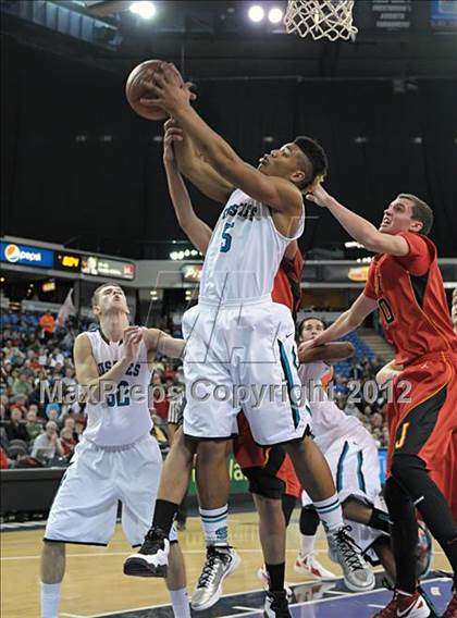 Thumbnail 1 in Sheldon vs. Jesuit (CIF D1 NorCal Regional Final) photogallery.