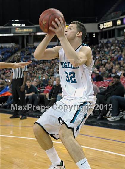 Thumbnail 2 in Sheldon vs. Jesuit (CIF D1 NorCal Regional Final) photogallery.