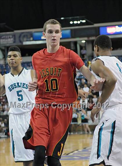 Thumbnail 1 in Sheldon vs. Jesuit (CIF D1 NorCal Regional Final) photogallery.