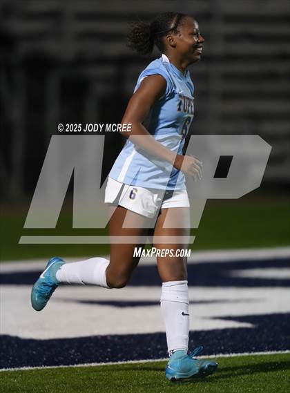 Thumbnail 3 in Lewisburg vs. Tupelo photogallery.