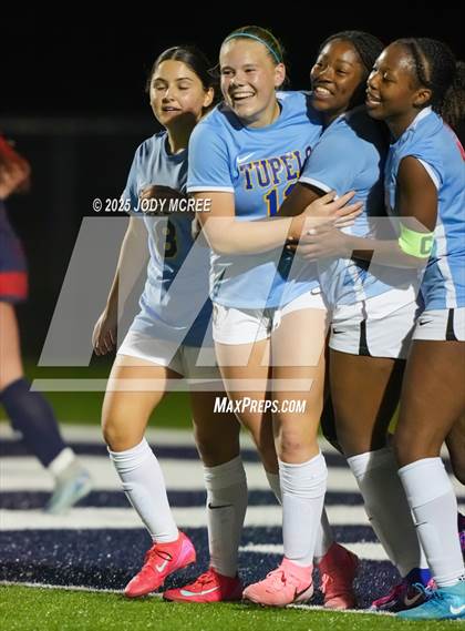 Thumbnail 3 in Lewisburg vs. Tupelo photogallery.